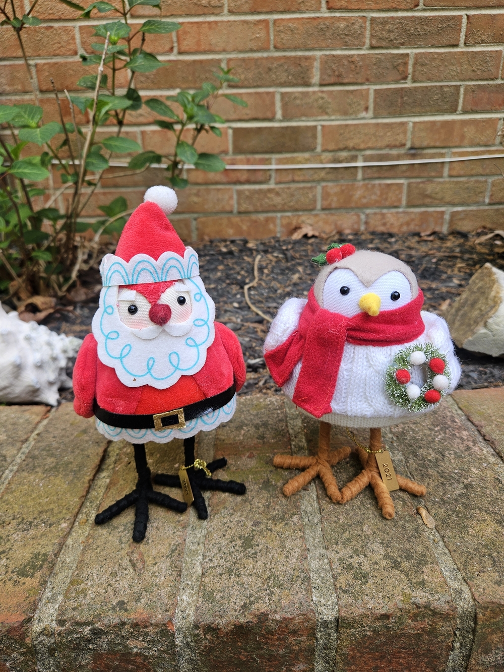 Target Wondershop 2021 "Featherly Friends" Jolly Santa & Lyric